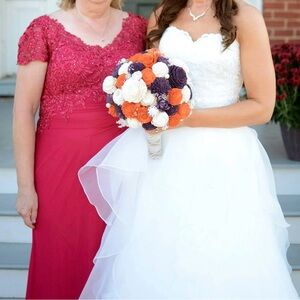 Chic White Lace Bridal Gown